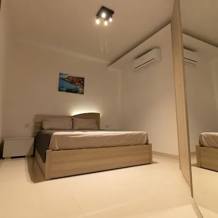 Apartment Lovely Modern 1 Bedroom In *