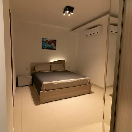Lovely Modern 1 Bedroom In Apartment